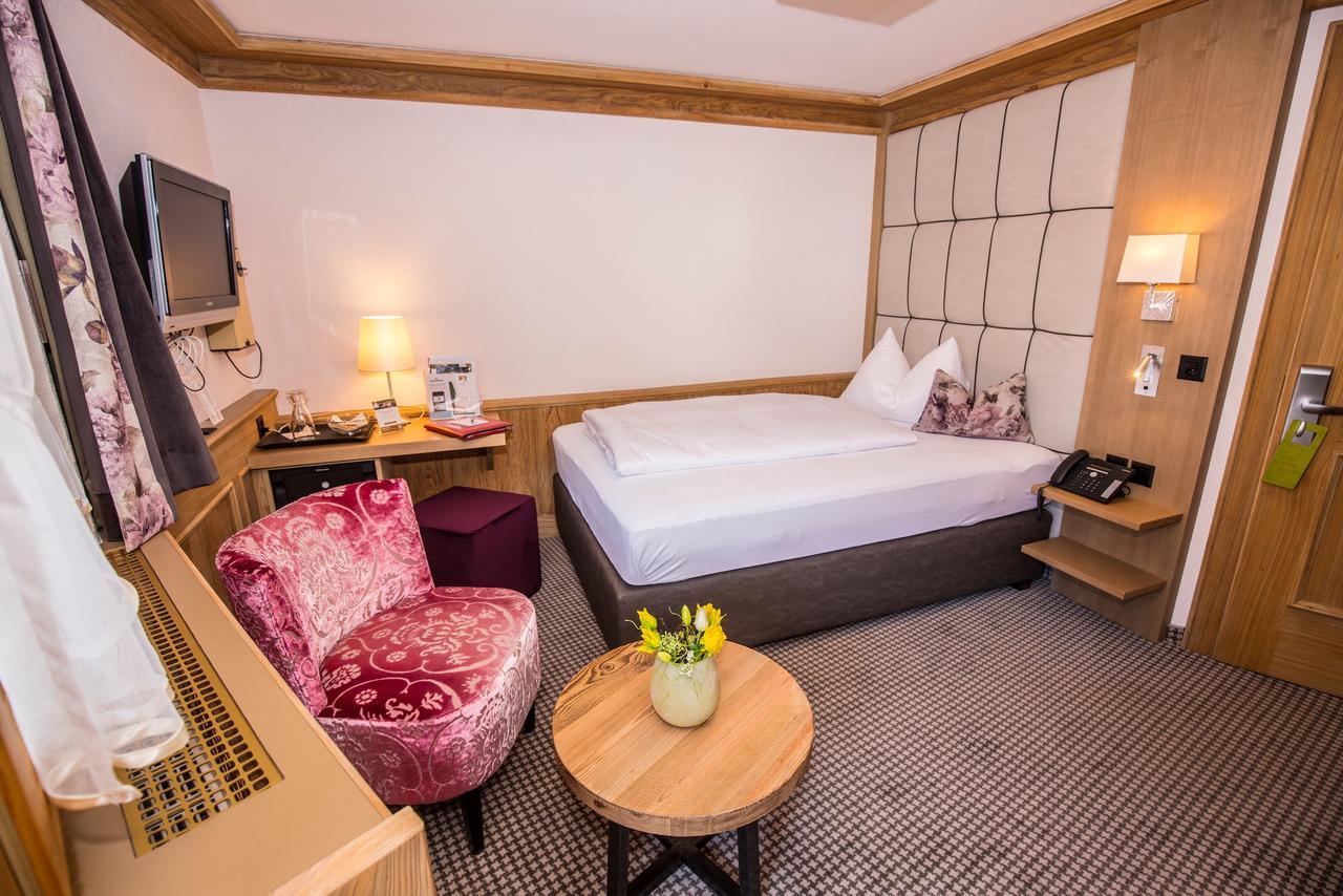 Hotel Post Sport- Und Wellness Samnaun Extérieur photo