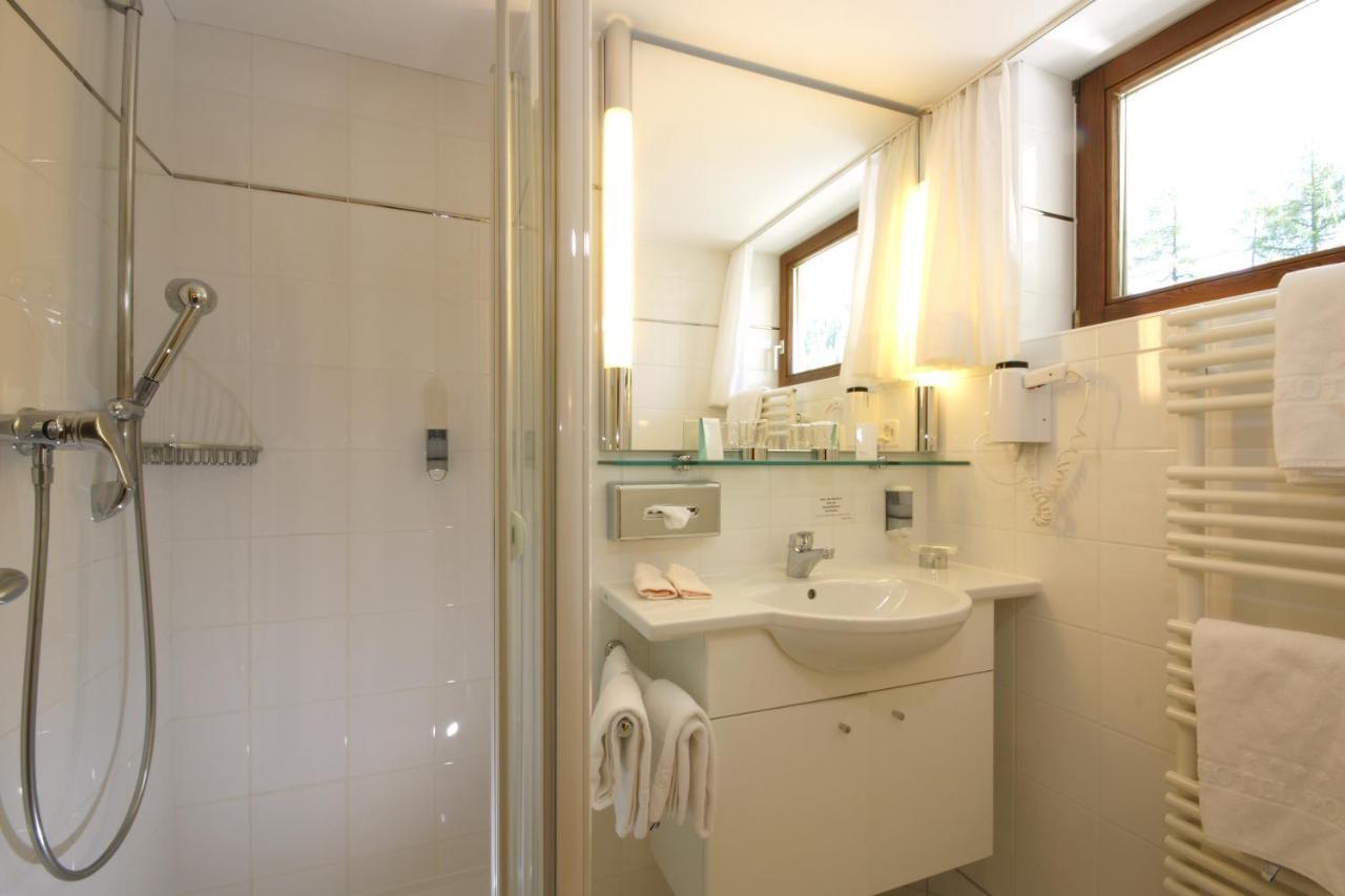 Hotel Post Sport- Und Wellness Samnaun Chambre photo